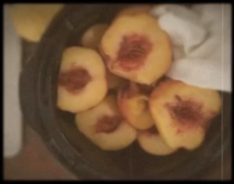 How to Make Homemade Peach Butter in the Crockpot | Peach Season